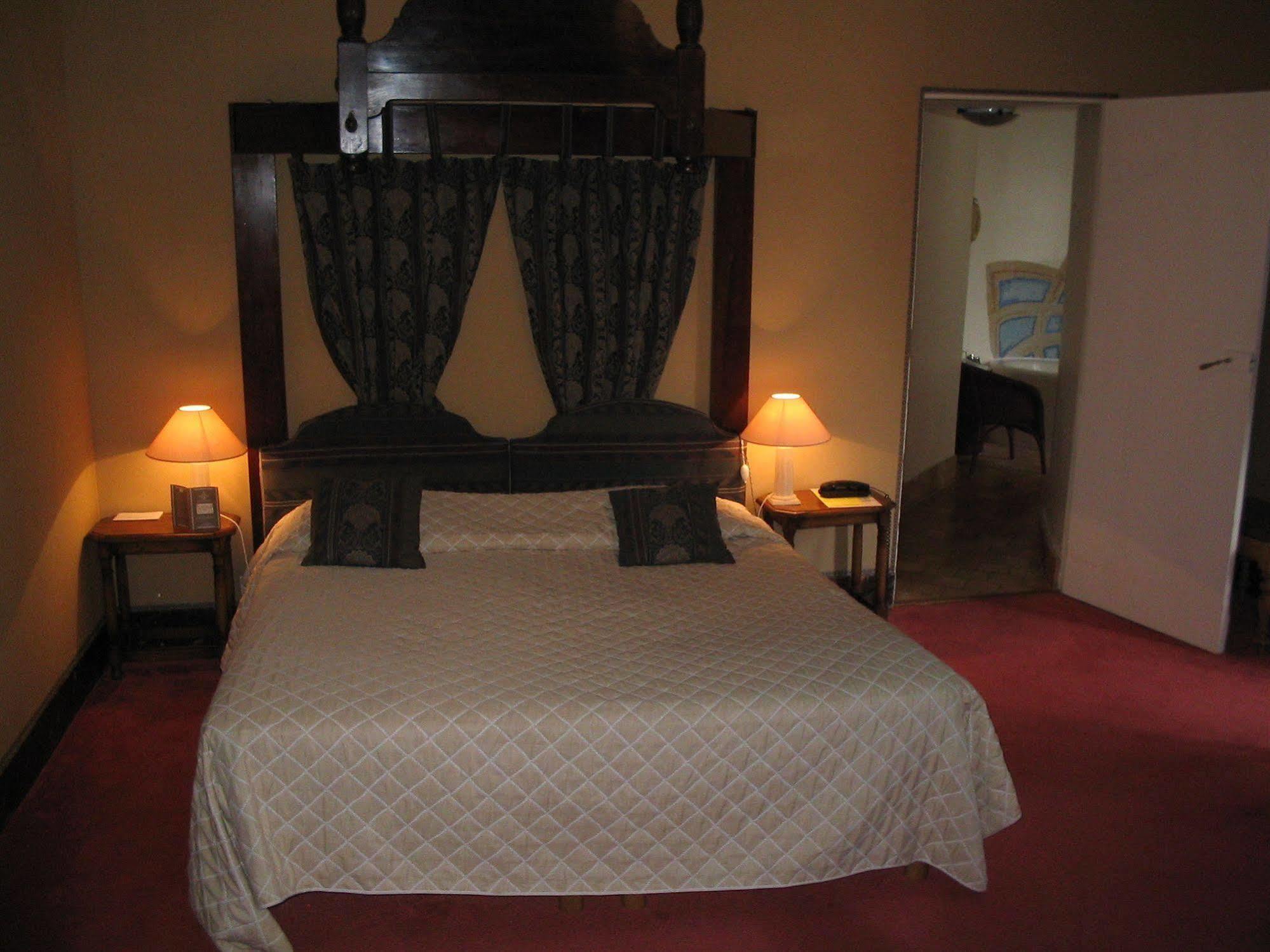 Chateau De Chissay, Hotel De Charme Pres De Chenonceau Et Le Zoo De Beauval ภายนอก รูปภาพ